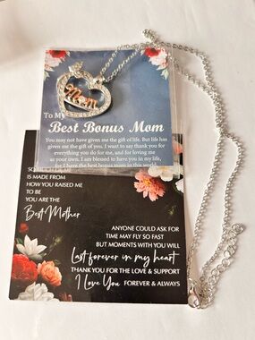 🌷5/25$ Best Bonus Mom Heart Pendant Necklace - Silver with Rose Gold "Mom"